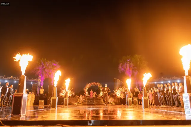 Fire shows · Image 7