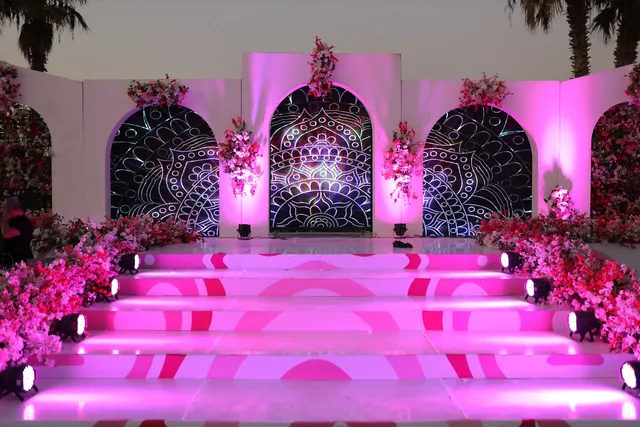 LED screens · Image 13