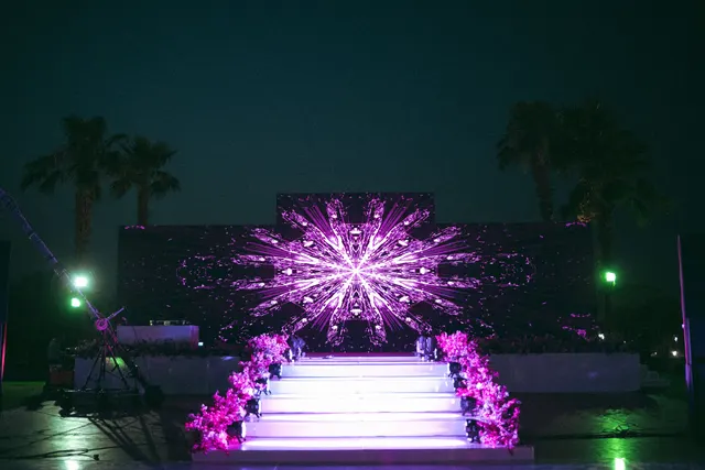 LED screens · Image 25