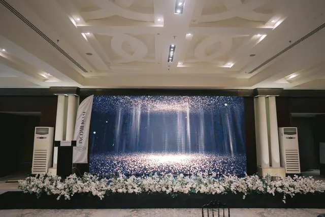 LED screens · Image 32